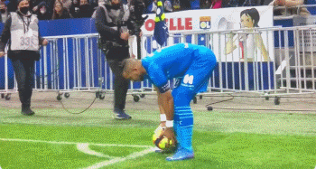 赞比亚主帅：马里大部分球员我都很了解，他们身体非常强壮（赞比亚主帅称了解多数马里球员：身体对抗能力很强）