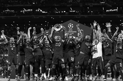 记者：米特里策今日接受微创手术，浙江队主帅已提前联系下家（记者称米特里策今日接受微创手术，浙江主帅已提前对接下家）