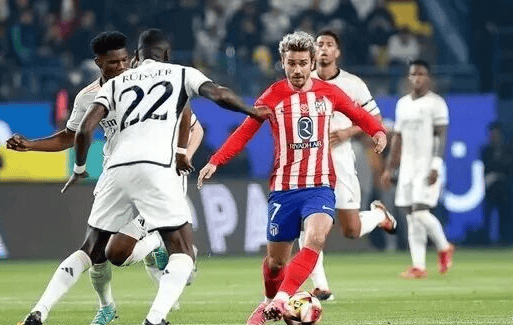 科里纳：正讨论足球中教练喊暂停的可能性，努力寻找解决方案